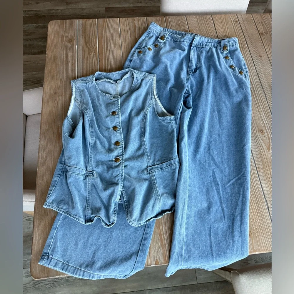 Amazon Light Blue Denim Vest and Pants Set - Picture 1 of 7